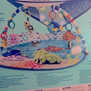 Mr Ray finding Nemo baby activity lights and sound play mat .